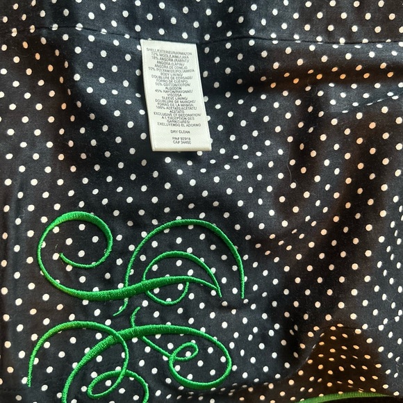 Gorgeous wool coat. Perfect for a special occasion or a day out. - Picture 5 of 5